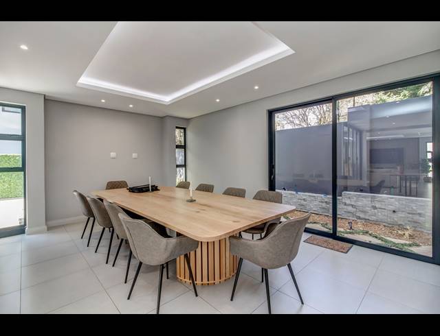 3 BEDROOM TOWNHOUSE FOR SALE IN SANDOWN